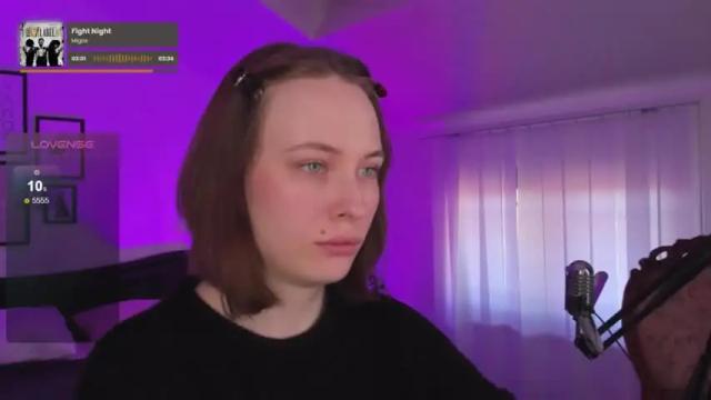 Image 7 of adelemoring Stream on Chaturbate on 15 months ago