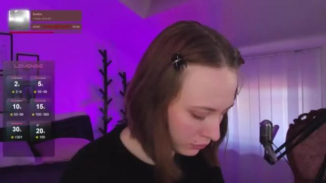 Image 8 of adelemoring Stream on Chaturbate on 15 months ago