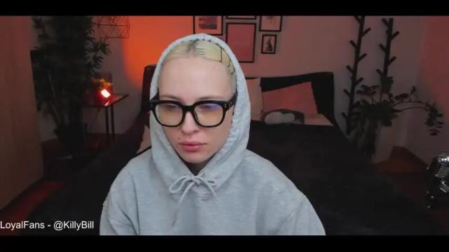 Image 6 of adelemoring Stream on Chaturbate on 13 months ago