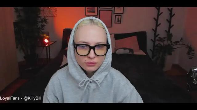 Image 8 of adelemoring Stream on Chaturbate on 13 months ago