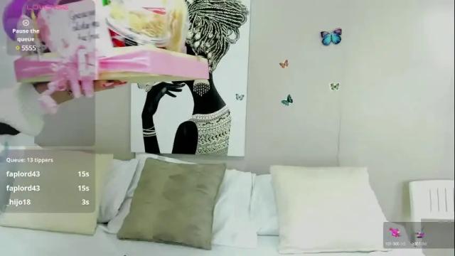 Image 2 of adelesmithh Stream on Chaturbate on 1 month ago