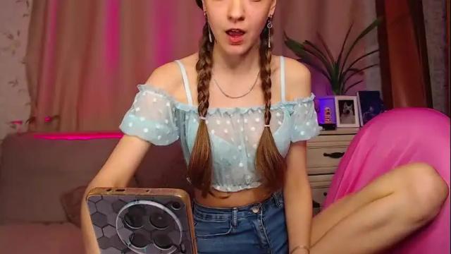 Image 7 of adelin_maxwell Stream on Chaturbate on 8 months ago