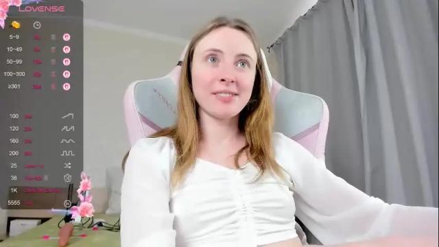 Image 8 of adelina_cowell Stream on Chaturbate on 3 months ago