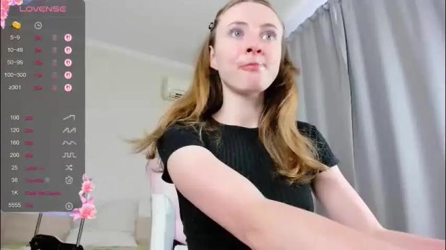 Image 6 of adelina_cowell Stream on Chaturbate on 2 months ago