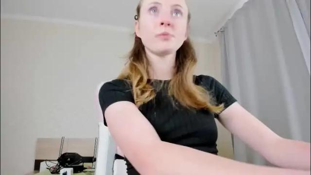 Image 7 of adelina_cowell Stream on Chaturbate on 2 months ago