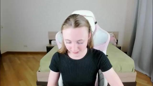 Image 11 of adelina_cowell Stream on Chaturbate on 2 months ago