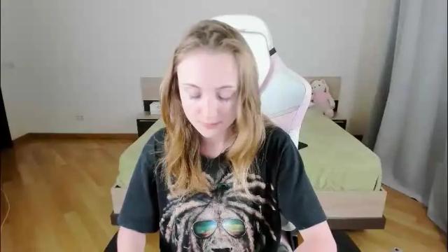 Image 4 of adelina_cowell Stream on Chaturbate on 2 months ago