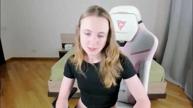 Image 6 of adelina_cowell Stream on Chaturbate on 2 months ago