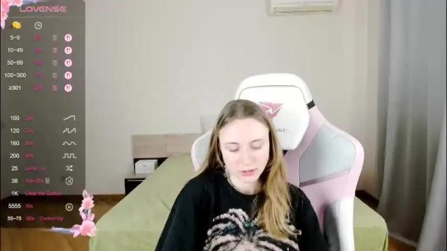 Image 4 of adelina_cowell Stream on Chaturbate on 1 month ago