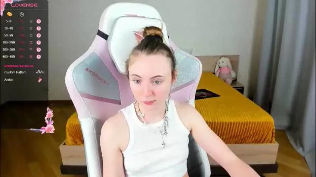 Image 11 of adelina_cowell Stream on Chaturbate on 5 days ago