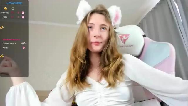 Image 7 of adelina_cowell Stream on Chaturbate on 22 hours ago