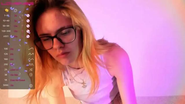 Thumbnail 1, adeline_sweeeet's Stream at Chaturbate, 13 months ago