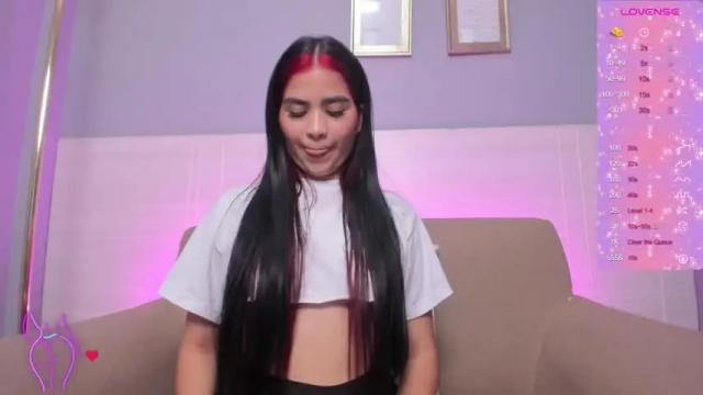 Image 10 of adelinebennet Stream on Chaturbate on 13 months ago