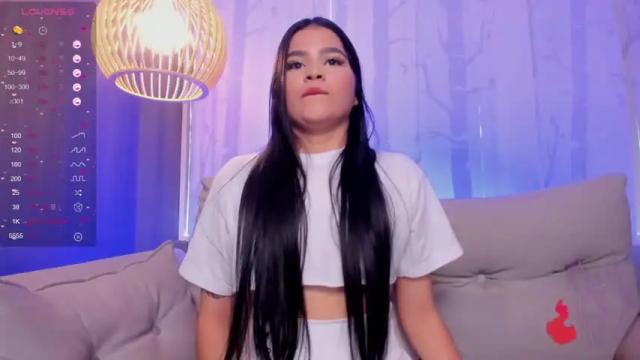 Image 6 of adelinebennet Stream on Chaturbate on 13 months ago