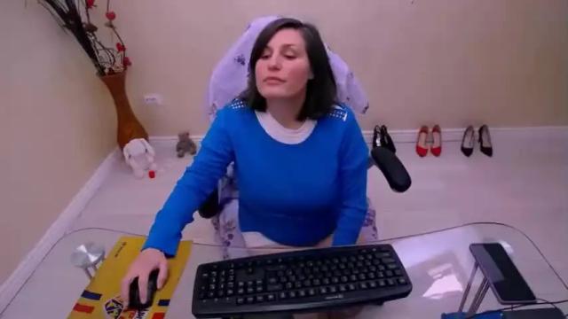 Image 7 of adelineblueeyes Stream on Chaturbate on 22 months ago