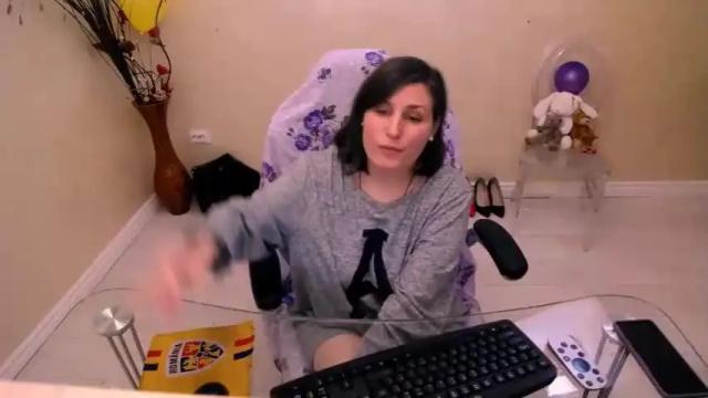 Image 10 of adelineblueeyes Stream on Chaturbate on 22 months ago