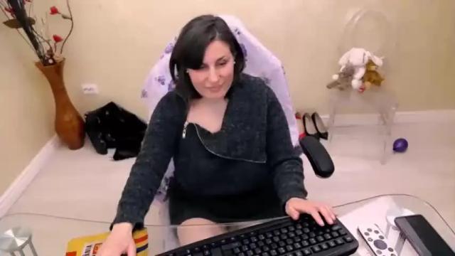 Image 12 of adelineblueeyes Stream on Chaturbate on 22 months ago