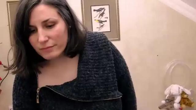 Image 3 of adelineblueeyes Stream on Chaturbate on 22 months ago
