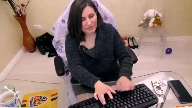 Image 7 of adelineblueeyes Stream on Chaturbate on 22 months ago