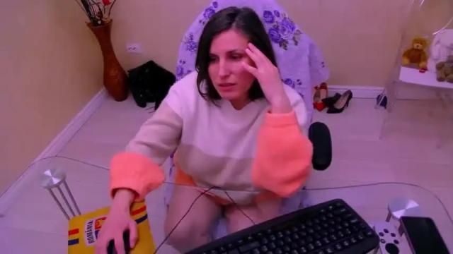 Image 3 of adelineblueeyes Stream on Chaturbate on 21 months ago