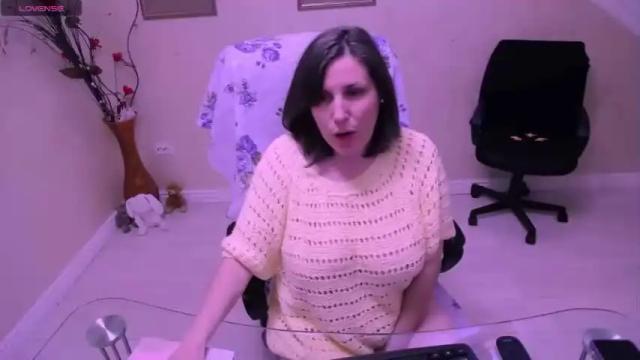 Image 4 of adelineblueeyes Stream on Chaturbate on 21 months ago