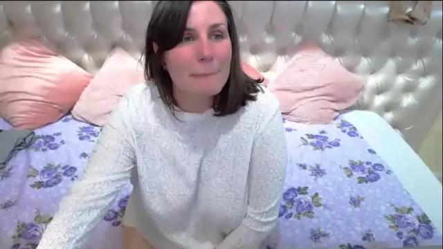 Image 3 of adelineblueeyes Stream on Chaturbate on 21 months ago