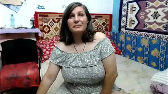 Image 4 of adelineblueeyes Stream on Chaturbate on 1 month ago