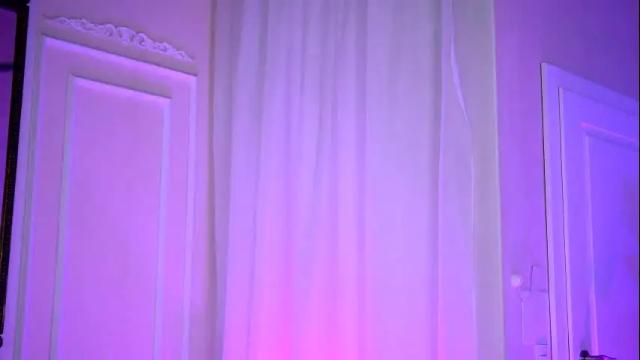 Image 4 of adelineking Stream on Chaturbate on 1 month ago