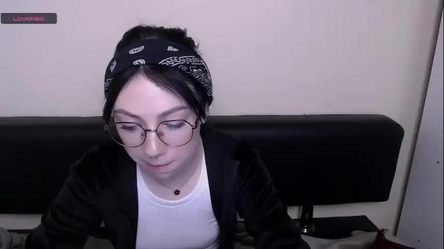 Image 2 of adelladanger_ Stream on Chaturbate on 10 days ago