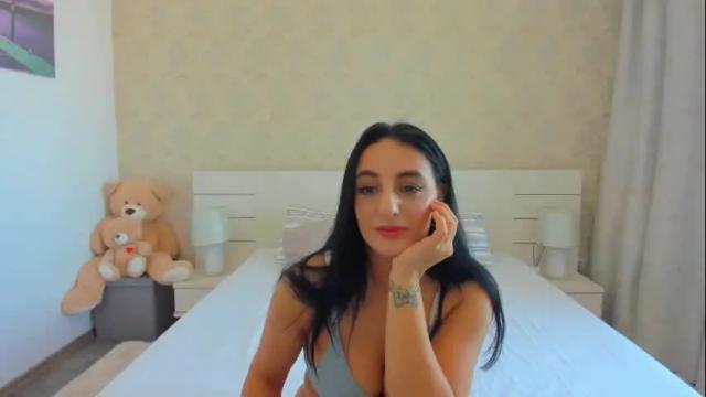 Image 4 of adellegirl Stream on Chaturbate on 23 days ago