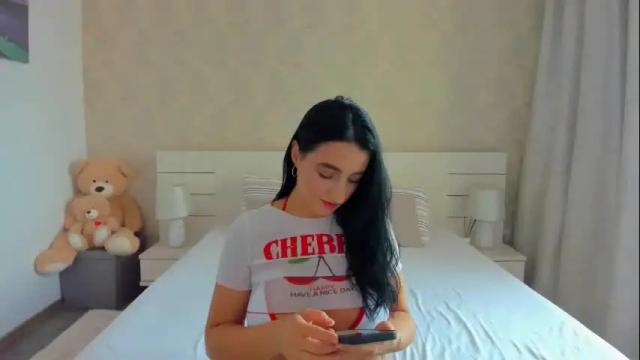 Image 2 of adellegirl Stream on Chaturbate on 19 days ago