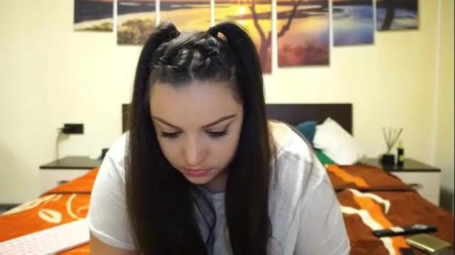 Image 10 of adellineee Stream on Chaturbate on 1 month ago