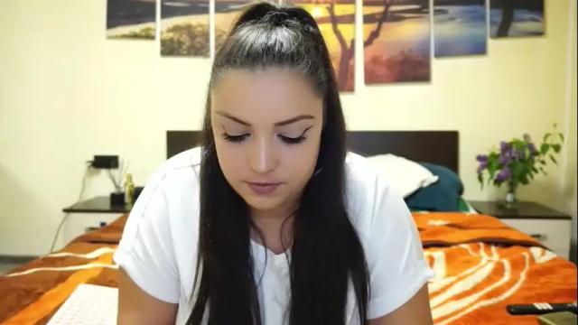 Image 10 of adellineee Stream on Chaturbate on 1 month ago
