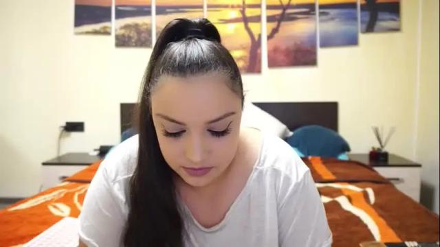 Image 11 of adellineee Stream on Chaturbate on 1 month ago