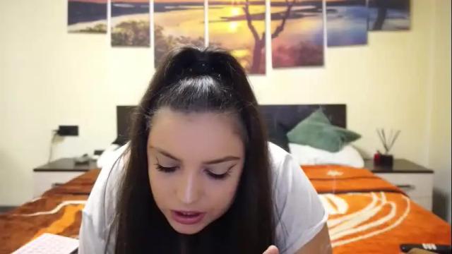 Image 10 of adellineee Stream on Chaturbate on 16 days ago
