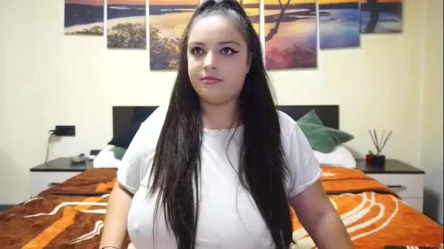 Image 12 of adellineee Stream on Chaturbate on 16 days ago