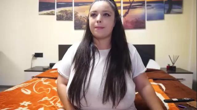 Image 3 of adellineee Stream on Chaturbate on 12 days ago