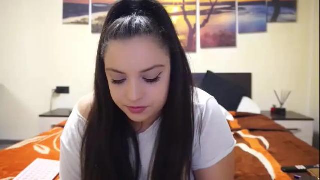 Image 6 of adellineee Stream on Chaturbate on 12 days ago