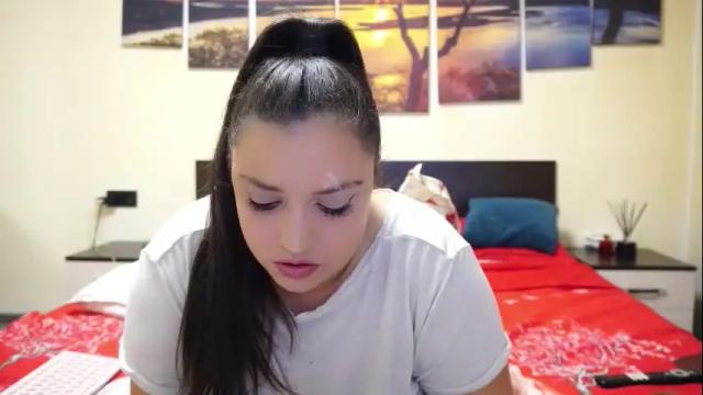 Image 11 of adellineee Stream on Chaturbate on 3 days ago