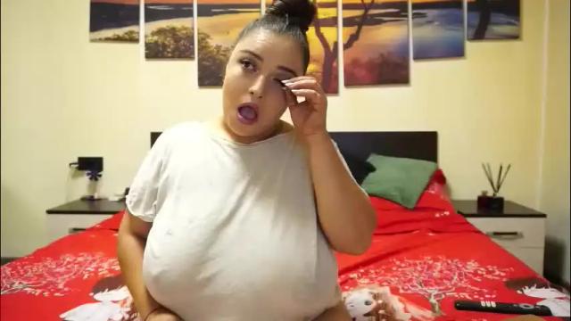 Image 4 of adellineee Stream on Chaturbate on 2 months ago