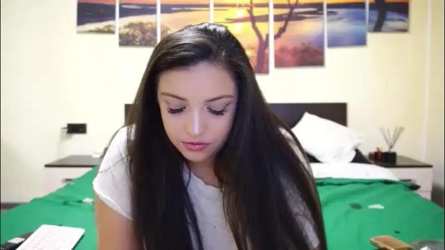 Image 4 of adellineee Stream on Chaturbate on 1 month ago