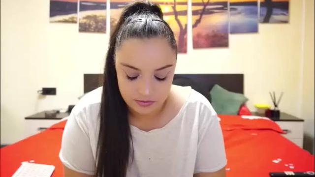 Image 2 of adellineee Stream on Chaturbate on 1 month ago