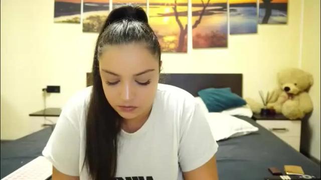 Image 12 of adellineee Stream on Chaturbate on 8 days ago