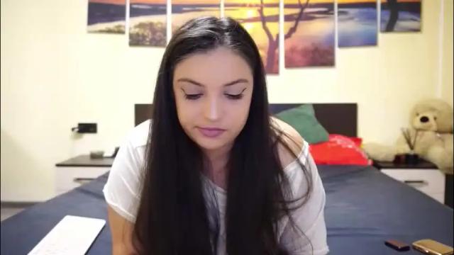 Image 7 of adellineee Stream on Chaturbate on 18 days ago