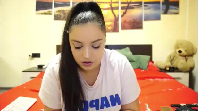 Image 4 of adellineee Stream on Chaturbate on 15 days ago