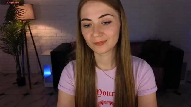 Image 11 of adelyna_bird Stream on Chaturbate on 14 months ago