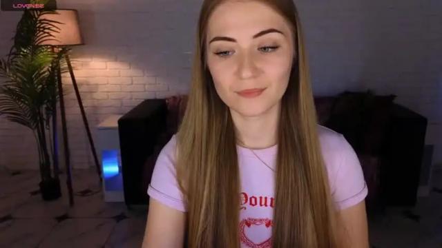 Image 12 of adelyna_bird Stream on Chaturbate on 14 months ago