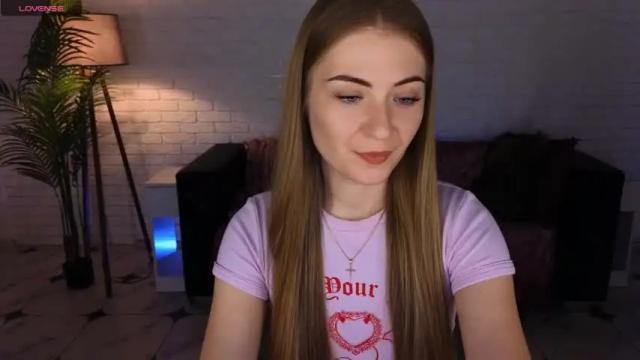 Image 3 of adelyna_bird Stream on Chaturbate on 14 months ago