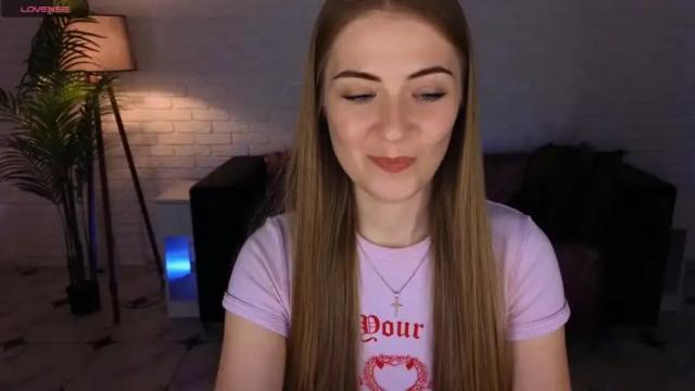 Image 6 of adelyna_bird Stream on Chaturbate on 14 months ago