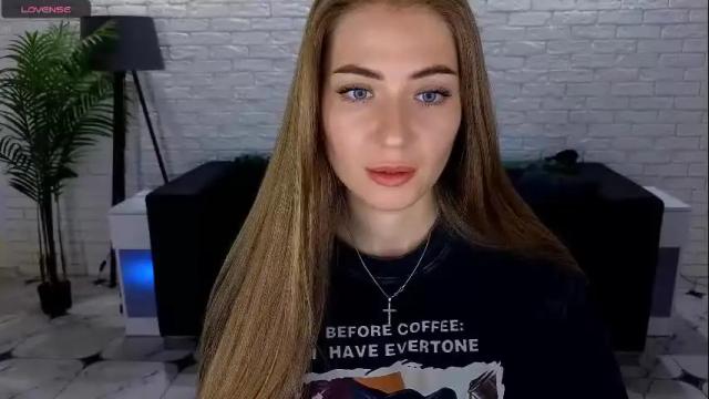 Image 10 of adelyna_bird Stream on Chaturbate on 1 day ago